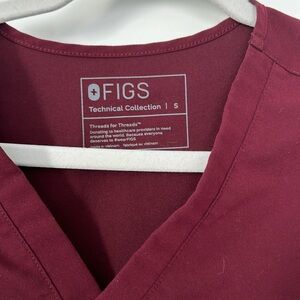 Figs Scrub top in Maroon Size Small